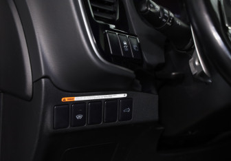 Подержанный автомобиль Mitsubishi Outlander 2016 года (20 фото)