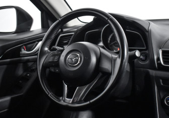 Подержанный автомобиль Mazda 3 Sedan 2013 года (16 фото)