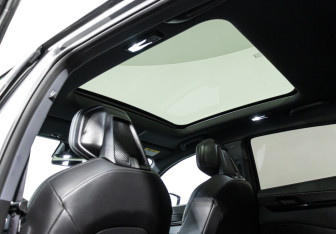 Подержанный автомобиль Changan UNI-V 2023 года (17 фото)