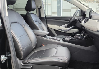 Подержанный автомобиль Chevrolet Captiva 2022 года (10 фото)