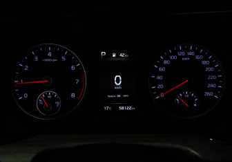 Подержанный автомобиль Kia K5 2021 года (12 фото)