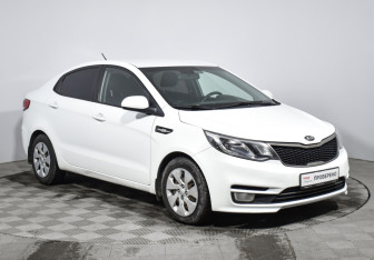 Подержанный автомобиль Kia Rio Sedan 2017 года (3 фото)
