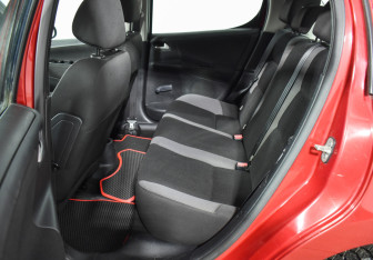Подержанный автомобиль Peugeot 207 Hatchback 2008 года (11 фото)