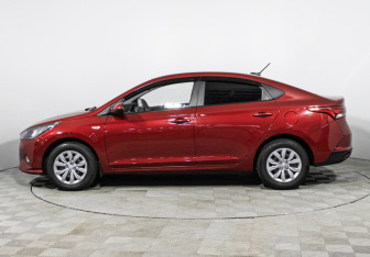 Подержанный автомобиль Hyundai Solaris Sedan 2021 года (8 фото)