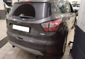 Подержанный автомобиль Ford Kuga 2017 года (4 фото)