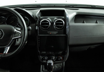 Подержанный автомобиль Renault Duster 2020 года (14 фото)