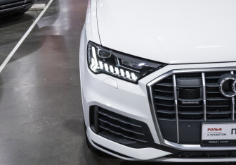 Подержанный автомобиль Audi Q7 2021 года (4 фото)