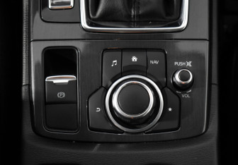 Подержанный автомобиль Mazda CX-5 2017 года (10 фото)