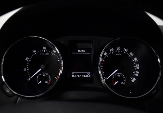 Подержанный автомобиль Skoda Yeti 2014 года (17 фото)