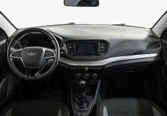 Подержанный автомобиль LADA (ВАЗ) Vesta Sedan 2023 года (10 фото)