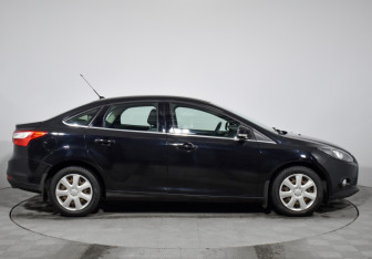 Подержанный автомобиль Ford Focus Sedan 2014 года (4 фото)