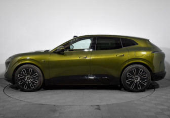 Подержанный автомобиль Avatr 07 2024 года (8 фото)