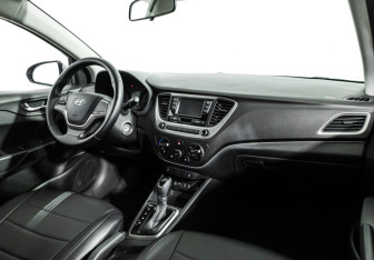 Подержанный автомобиль Hyundai Solaris Sedan 2017 года (9 фото)