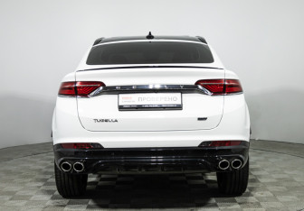 Подержанный автомобиль Geely Tugella 2023 года (6 фото)