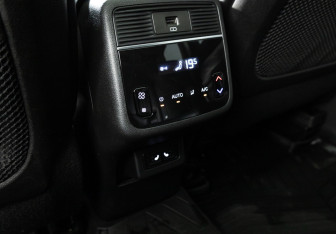 Подержанный автомобиль Exeed VX 2023 года (25 фото)