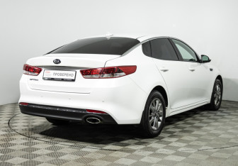 Подержанный автомобиль Kia Optima Sedan 2017 года (5 фото)