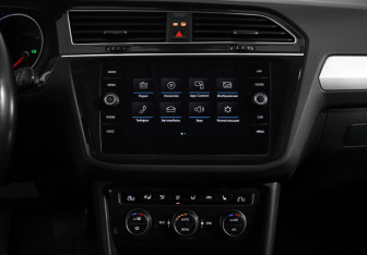 Подержанный автомобиль Volkswagen Tiguan 2020 года (15 фото)