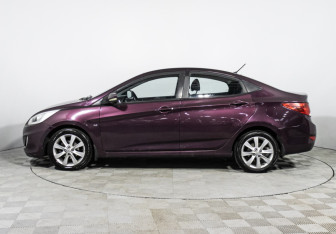 Подержанный автомобиль Hyundai Solaris Sedan 2013 года (8 фото)