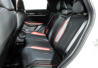 Подержанный автомобиль Geely Coolray 2024 года (10 фото)