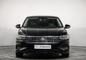 Подержанный автомобиль Volkswagen Jetta Sedan 2020 года (2 фото)
