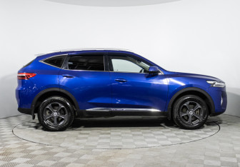 Подержанный автомобиль Haval F7 2022 года (4 фото)