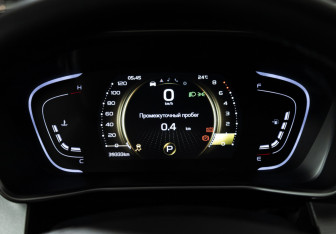 Подержанный автомобиль Geely Coolray 2023 года (12 фото)