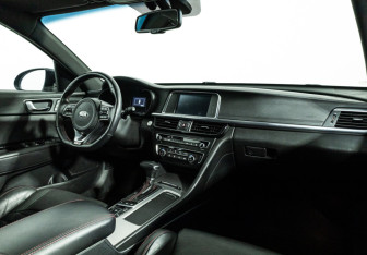 Подержанный автомобиль Kia Optima Sedan 2017 года (9 фото)