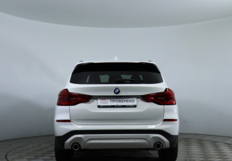 Подержанный автомобиль BMW X3 2019 года (6 фото)