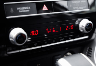 Подержанный автомобиль Mitsubishi Pajero Sport 2021 года (17 фото)