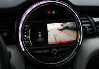 Подержанный автомобиль MINI Hatch 2019 года (20 фото)