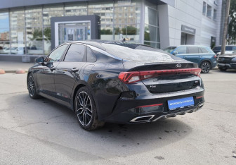 Подержанный автомобиль Kia K5 2020 года (6 фото)