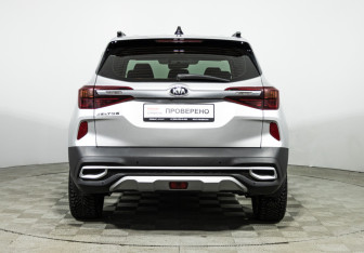 Подержанный автомобиль Kia Seltos 2021 года (6 фото)