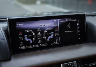 Подержанный автомобиль Lexus LX 2016 года (20 фото)