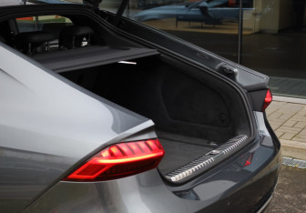 Подержанный автомобиль Audi A7 2018 года (31 фото)