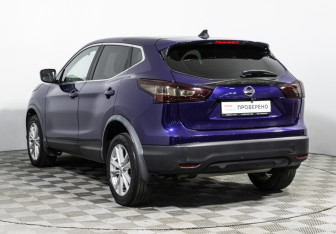 Подержанный автомобиль Nissan Qashqai 2016 года (7 фото)