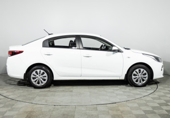 Подержанный автомобиль Kia Rio Sedan 2018 года (4 фото)