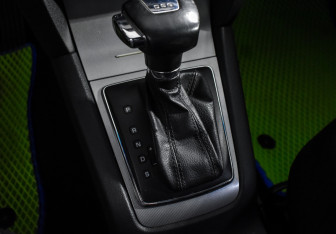 Подержанный автомобиль Skoda Octavia Liftback 2009 года (11 фото)