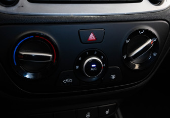 Подержанный автомобиль Hyundai Solaris Sedan 2017 года (12 фото)