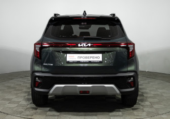 Подержанный автомобиль Kia Seltos 2023 года (6 фото)