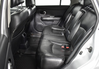 Подержанный автомобиль Nissan Tiida Sedan 2008 года (11 фото)