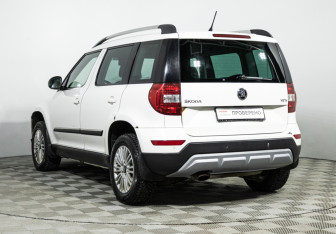 Подержанный автомобиль Skoda Yeti 2015 года (7 фото)