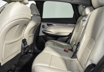 Подержанный автомобиль Infiniti QX50 2019 года (13 фото)