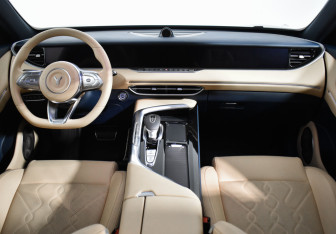 Подержанный автомобиль Voyah Free 2023 года (13 фото)