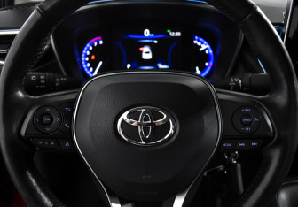 Подержанный автомобиль Toyota Corolla Sedan 2019 года (17 фото)