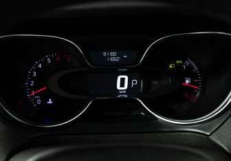 Подержанный автомобиль Renault Kaptur 2017 года (12 фото)