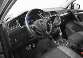 Подержанный автомобиль Volkswagen Tiguan 2018 года (9 фото)