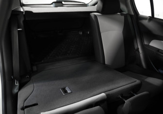 Подержанный автомобиль Chevrolet Cruze Hatchback 2012 года (21 фото)