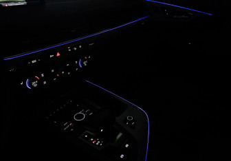 Подержанный автомобиль Audi Q7 2015 года (25 фото)