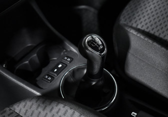 Подержанный автомобиль Skoda Fabia Hatchback 2010 года (11 фото)