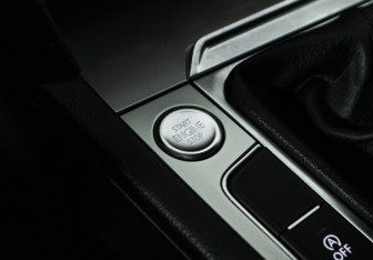 Подержанный автомобиль Volkswagen Passat Wagon 2017 года (18 фото)